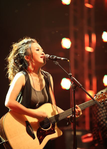 李漠簽約雅馬哈并代言雅馬哈吉他 