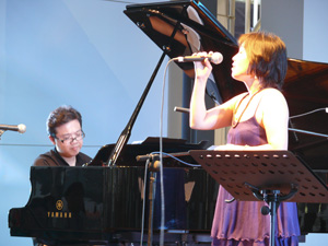 雅馬哈鋼琴亮相世博會日本產業館 