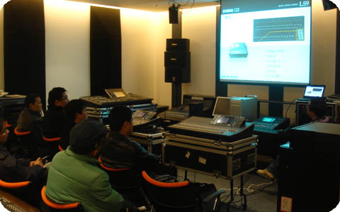 LS9數(shù)字調(diào)音臺實(shí)戰(zhàn)混音培訓(xùn)會第二期圓滿結(jié)束 