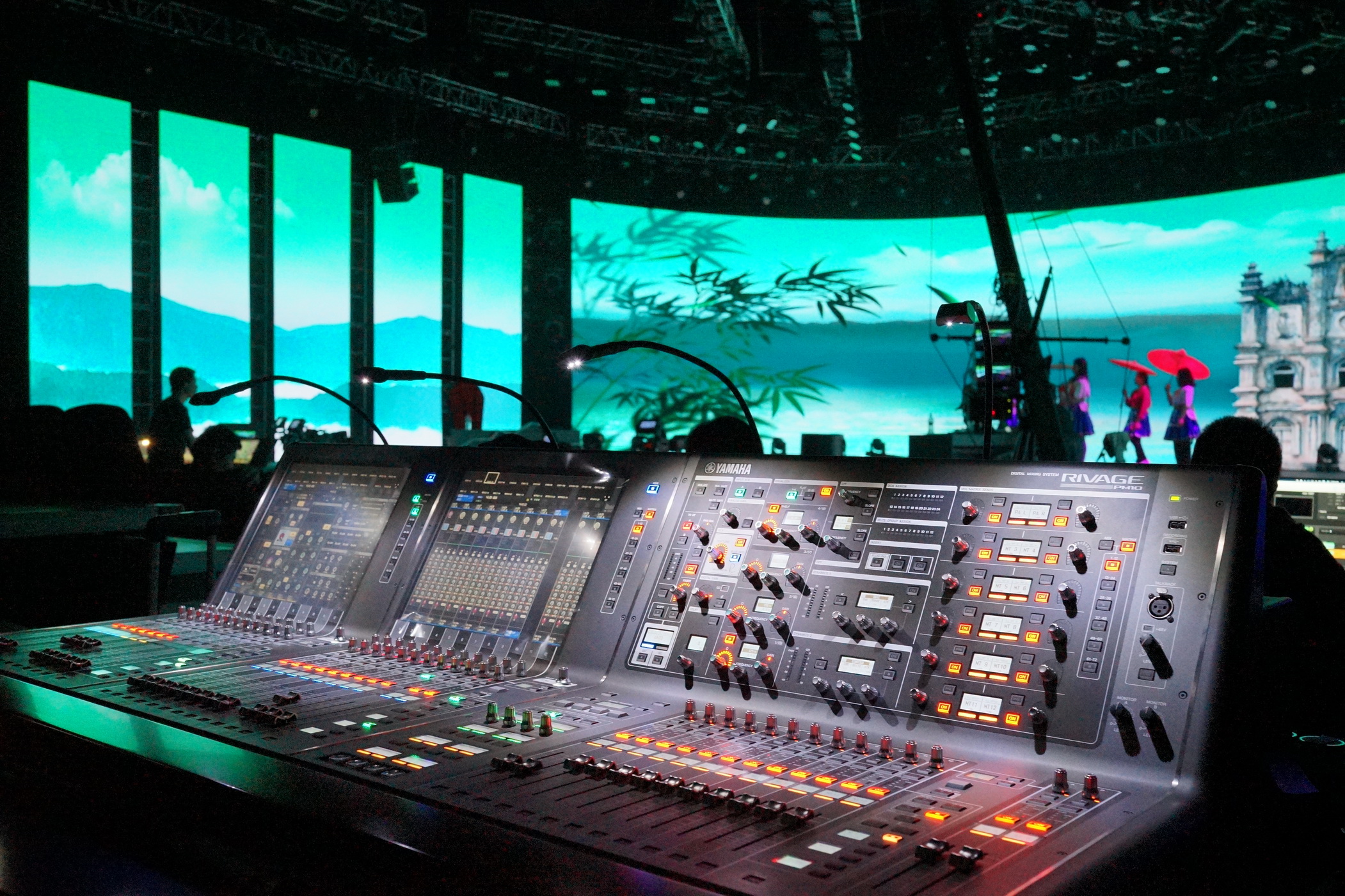 兩套 RIVAGE PM10 數(shù)字混音系統(tǒng)落戶貴州廣電演播廳