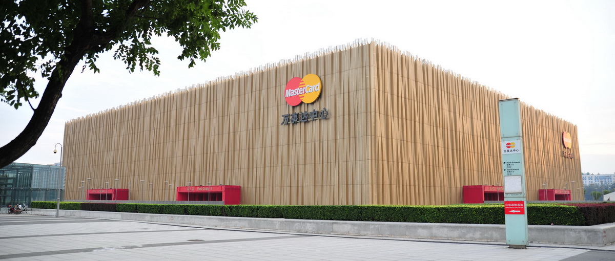 林憶蓮演唱會(huì)MMXII北京站——現(xiàn)場(chǎng)返聽運(yùn)用中的CL5數(shù)字調(diào)音臺(tái)