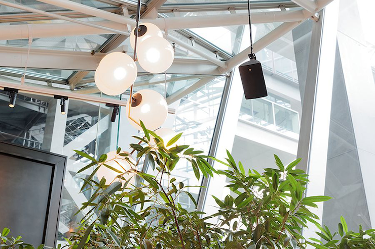 案例 | 雅馬哈音響系統為 800°Degrees 燃木餐廳的用餐氛圍提供音頻解決方案