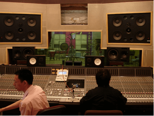 KB“出道”30年，因?yàn)橛心悖拍艹孙L(fēng)破浪