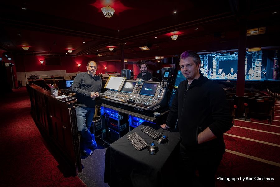 案例 | 雅馬哈 RIVAGE PM5 數字調音臺“參演”英國劇院巡回演出《朝九晚五》