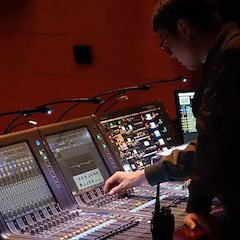 韓國大田藝術中心內的雅馬哈RIVAGE PM10