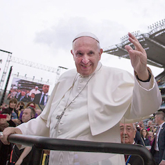 雅馬哈RIVAGE PM7在克羅克公園迎接教皇